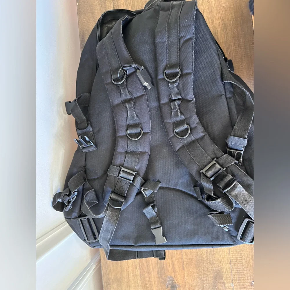 Bugout tactical gear backpack bug out gear Preowned - Picture 2 of 10